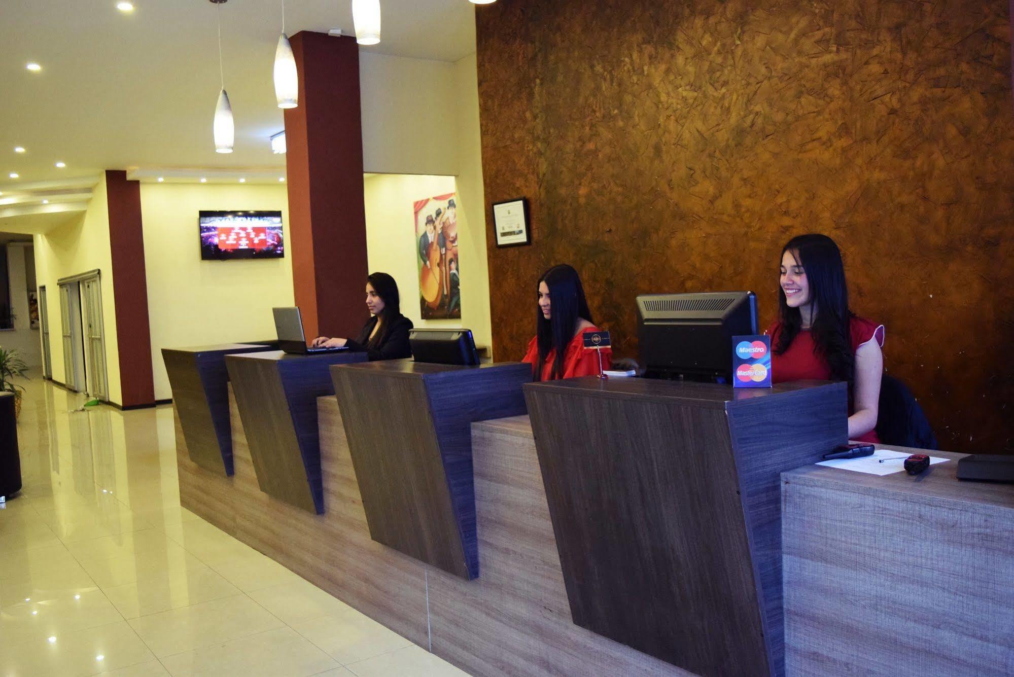 Hotel Ayenda 1063 Golden