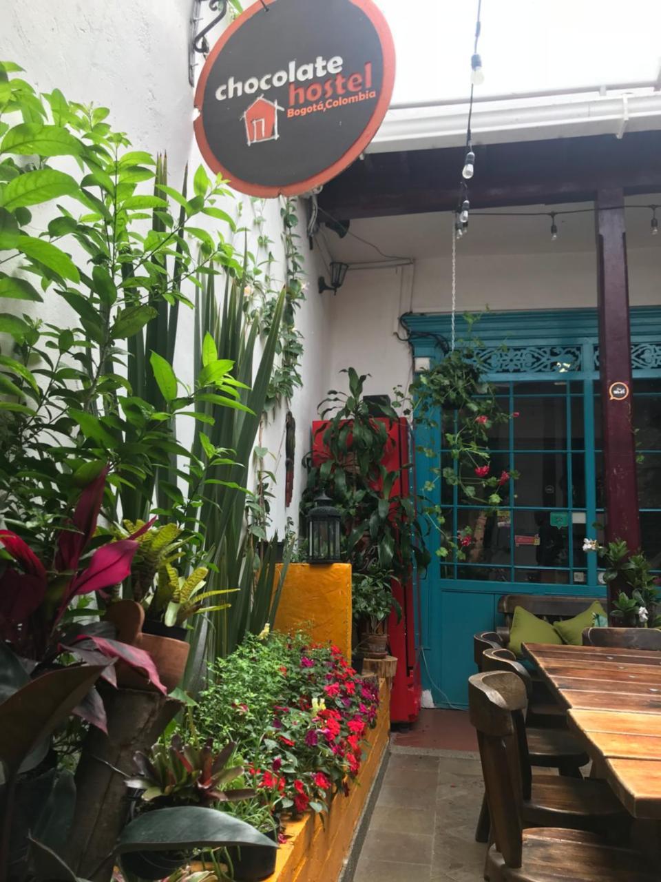 Chocolate Hostel *