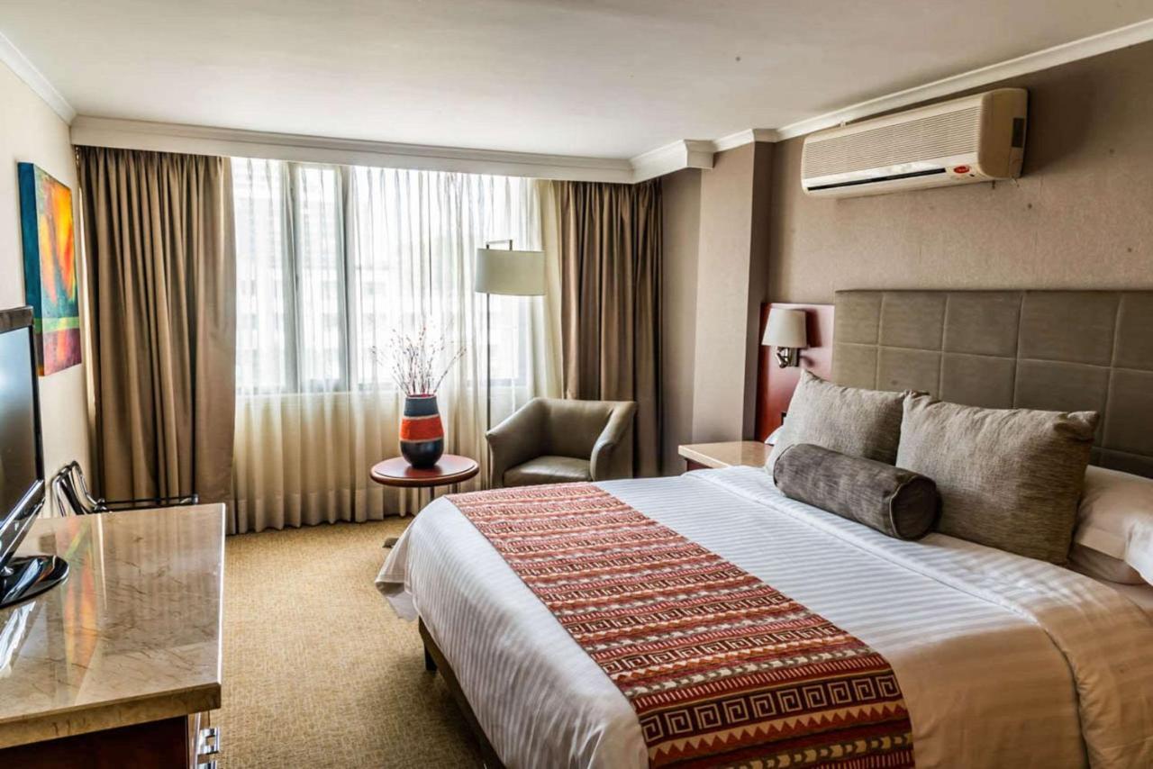 Plaza 5* Bogota