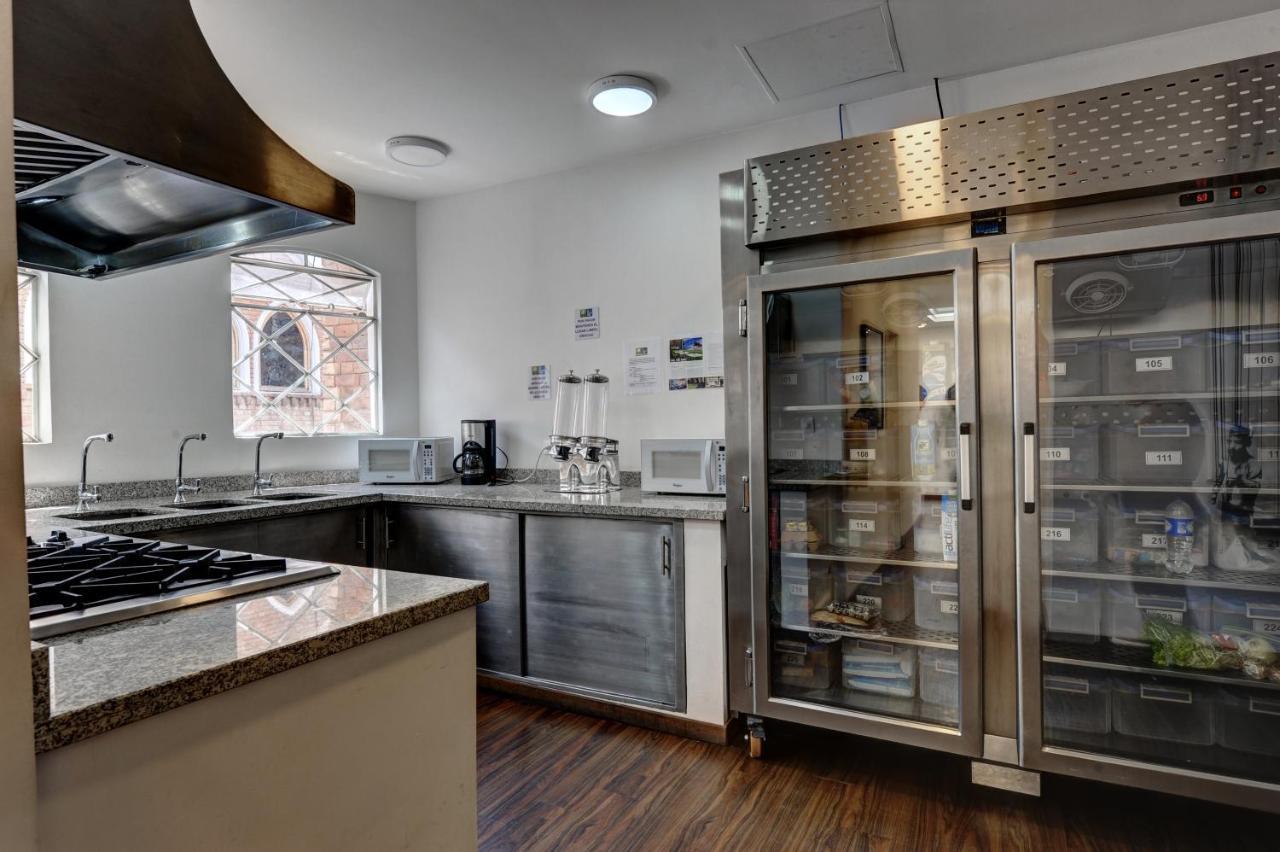 La Salle Park Guest house 3*