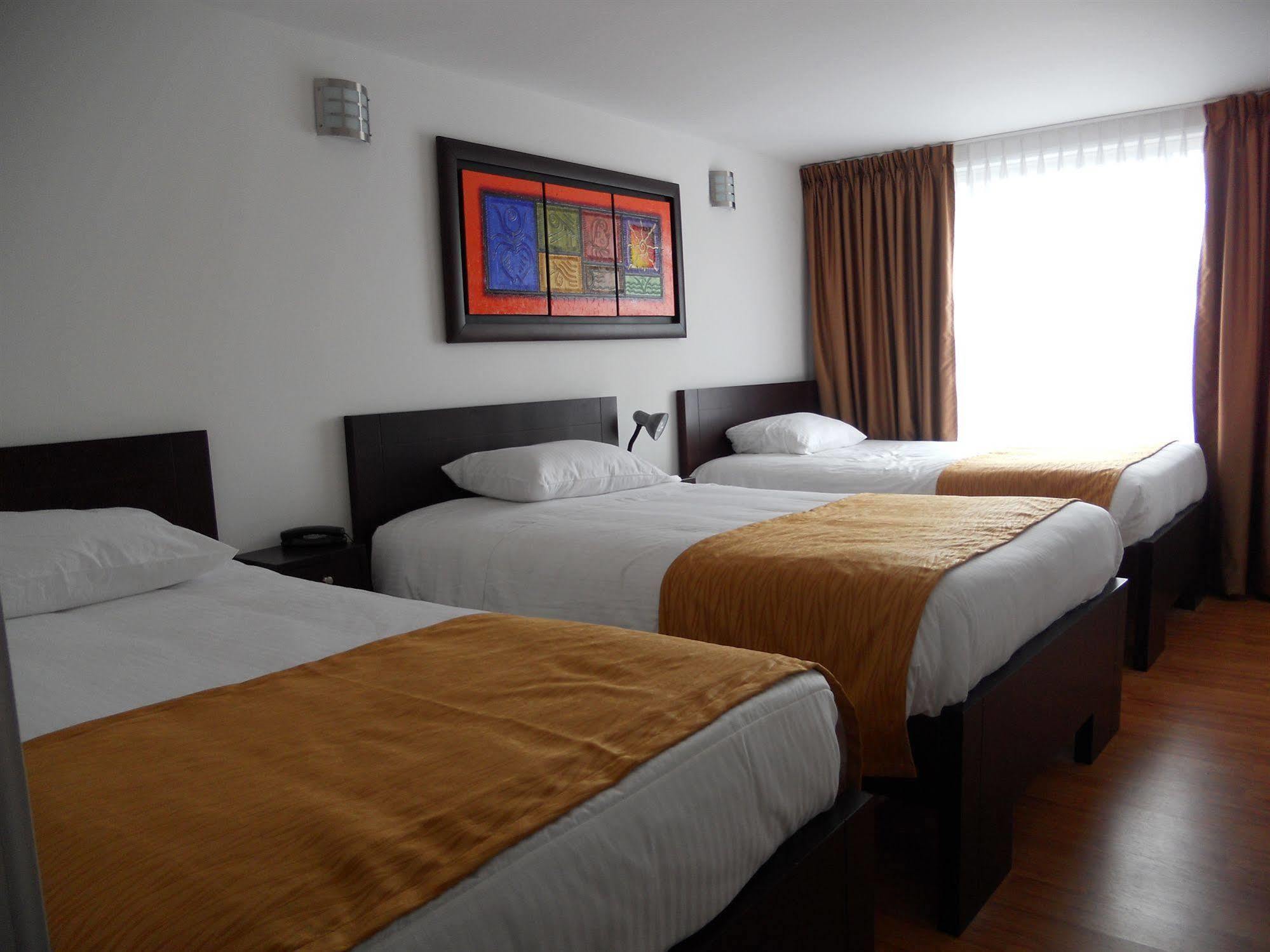 Hotel Expo Embajada