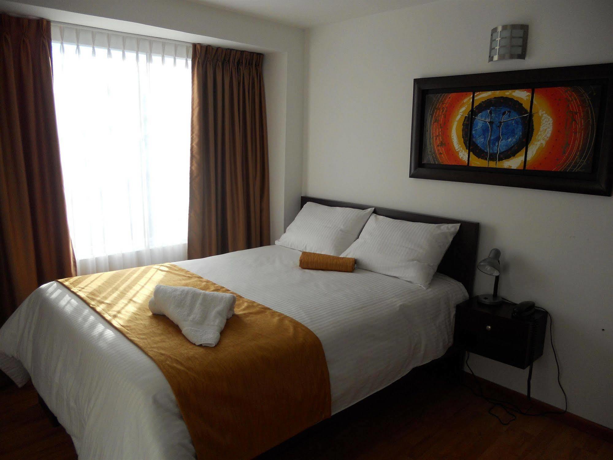 Hotel Expo Embajada
