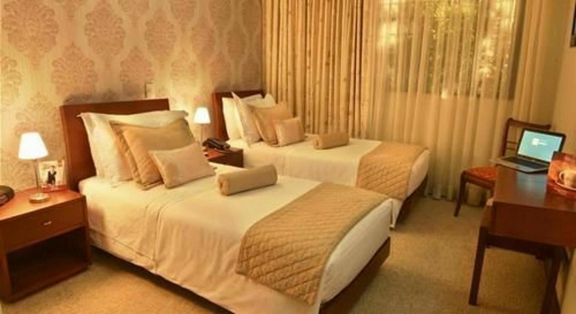 Cm Hotel 3*