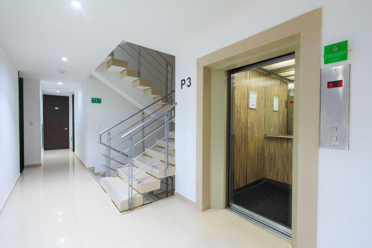 122 Plaza Aparthotel