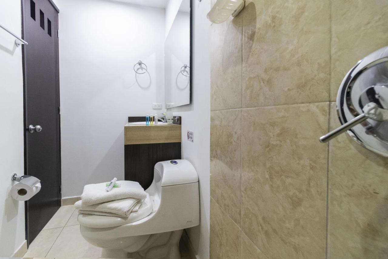 Hotel Ayenda 1063 Golden