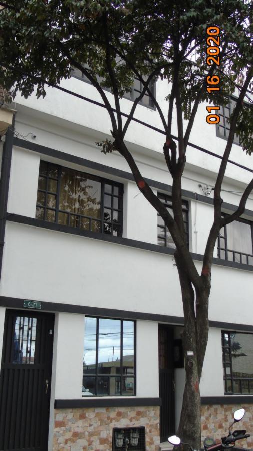 Casa de hóspedes Familia Lombana *