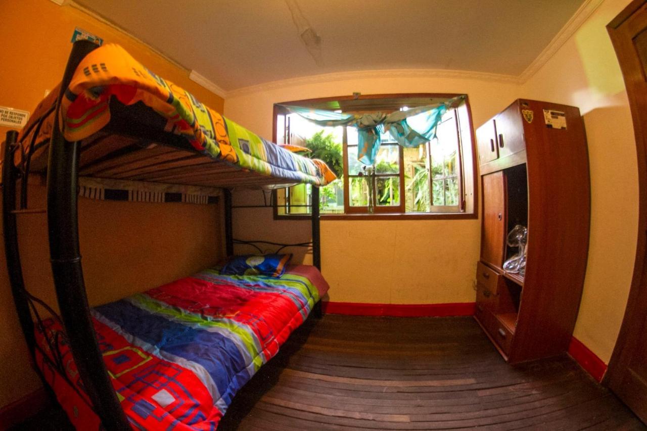Guest house Casa Locombia *