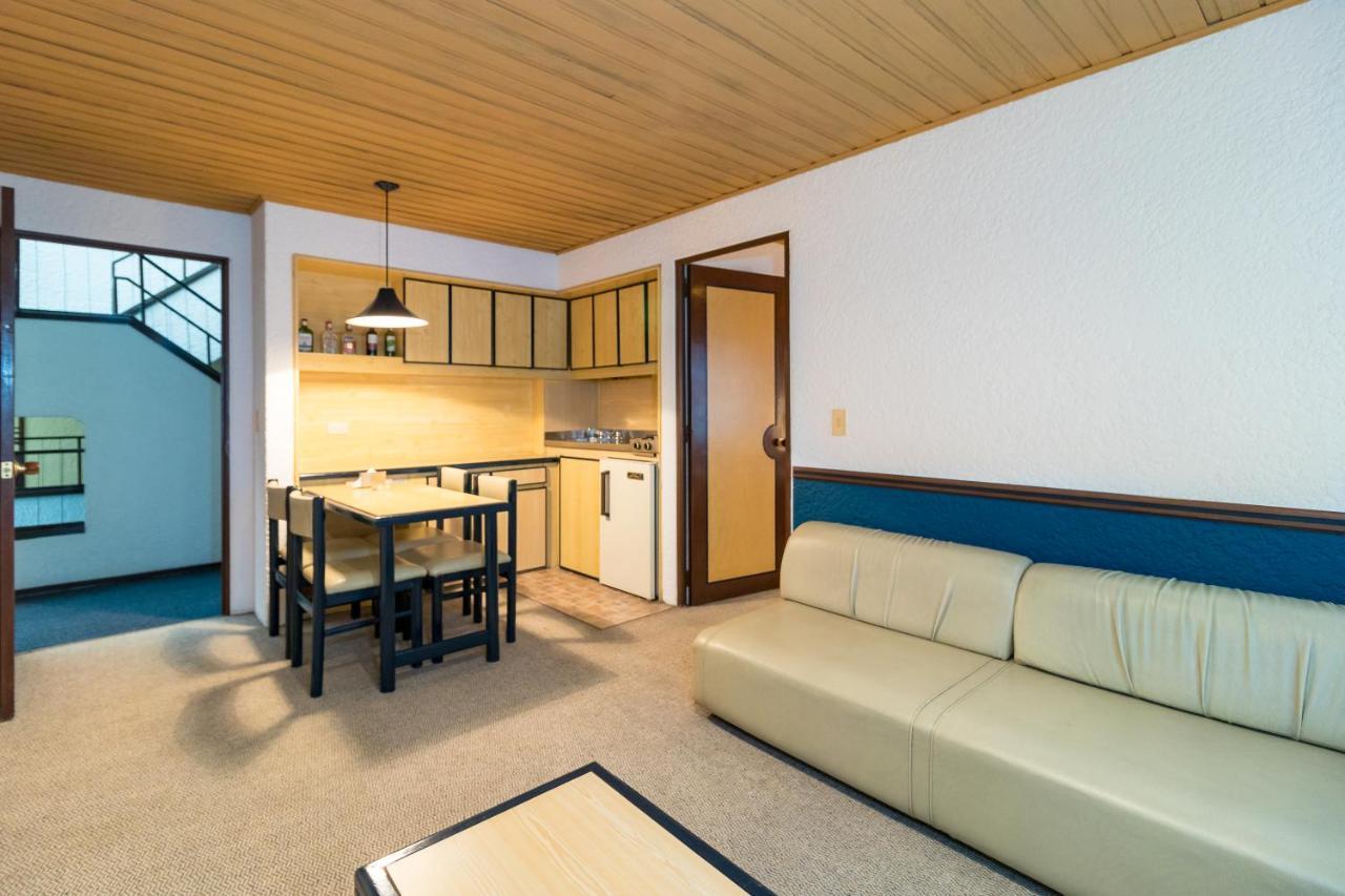 Real 97 Aparthotel