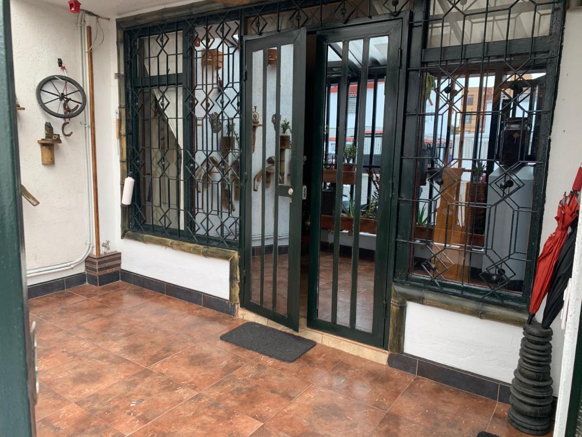 Boutique Cerca Del C.c. Titan Plaza Apartment