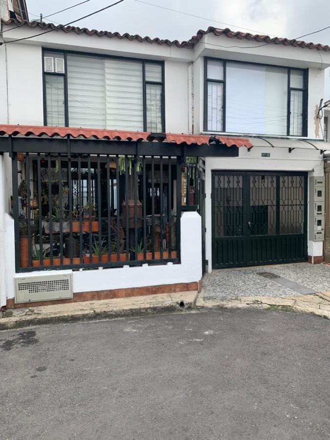 Apartment Boutique Cerca Del C.c. Titan Plaza *