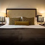 Hotel 93 Luxury Suites By Preferred