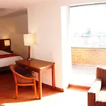 Hotel Ilar Esperanza Cerca De Embajada Eeuu Y Corferias