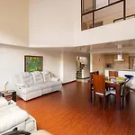 Huge Penthouse In 93\'S Park