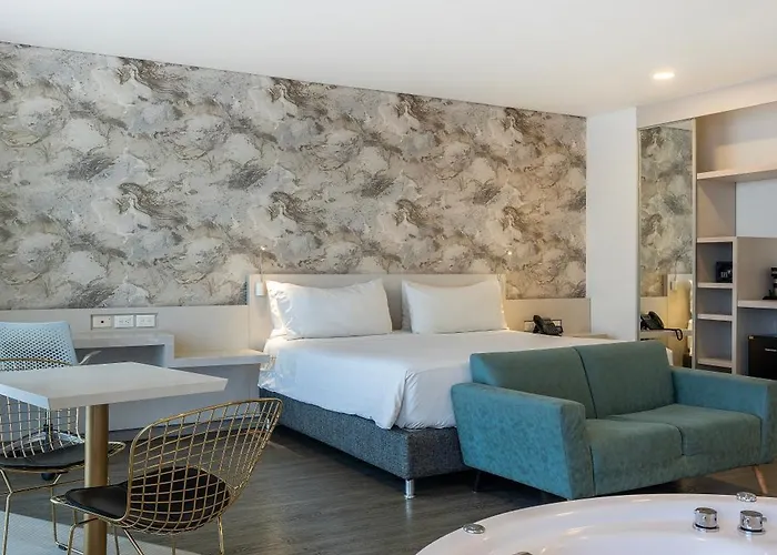 Hotel Black Tower Premium