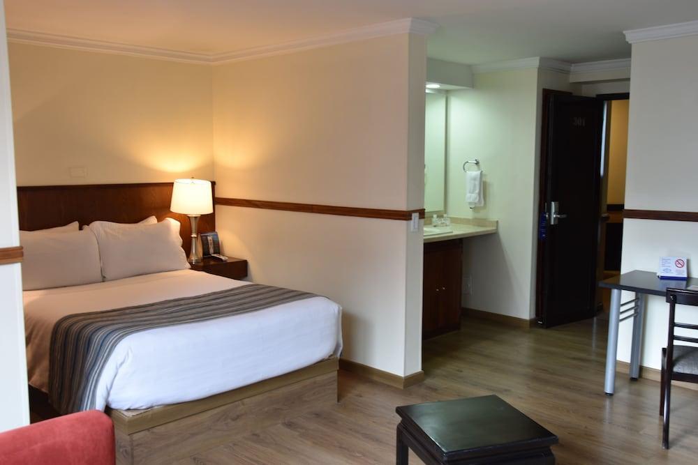 Saint Simon 3* Bogota