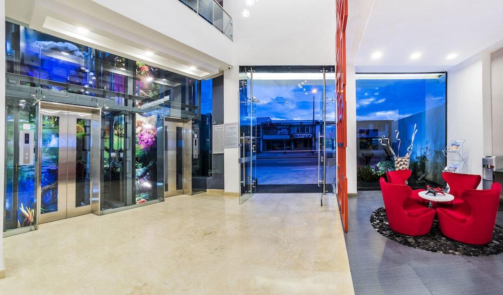 Black Tower Premium 4* Bogota