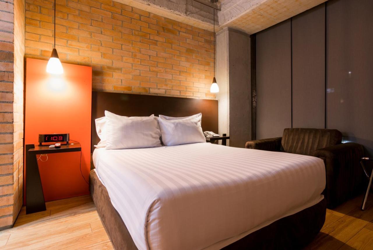Apartahotel 5 Elementos Apartasuites 3*