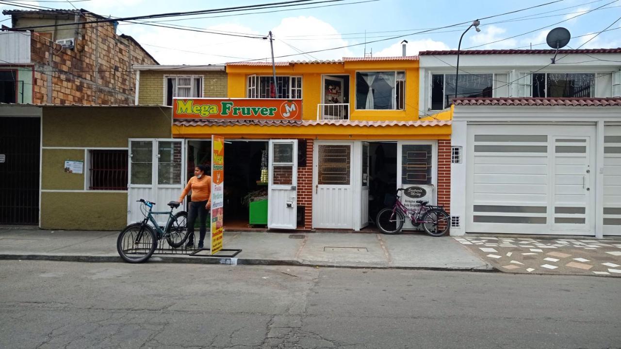 5 Minutos Aeropuerto Guest house