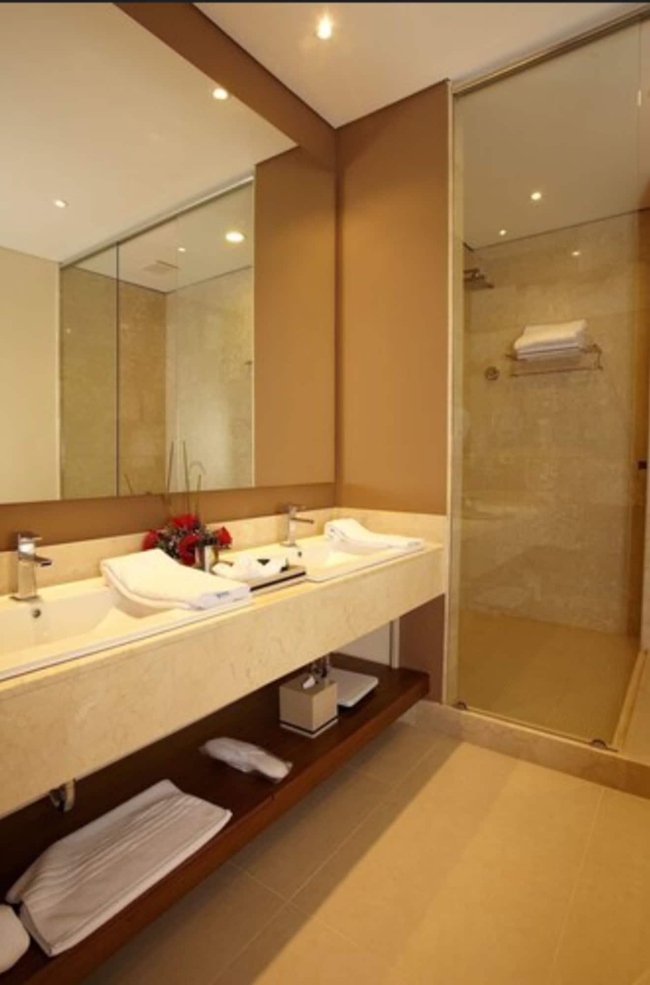 Doubletree By Hilton Parque 93 Bogota