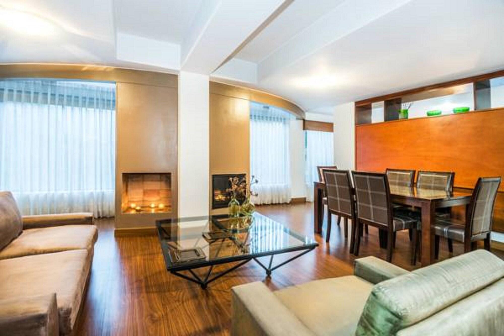 Lloyds Apartasuites Parque 93 Aparthotel 4*
