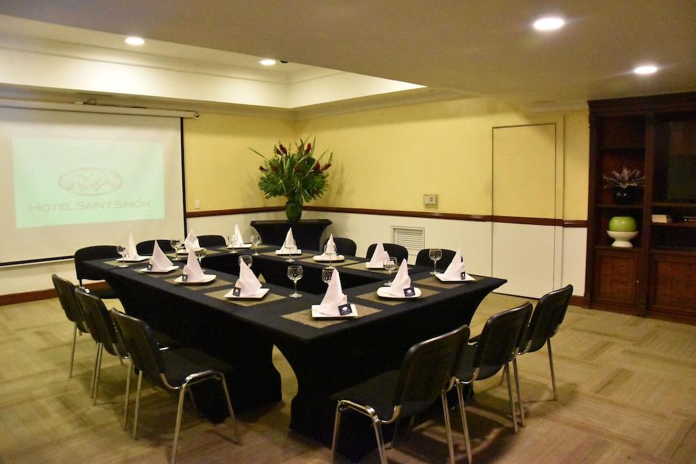 Hotel Saint Simon 3*