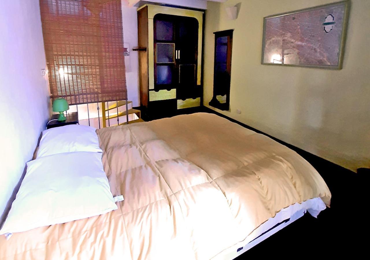 Laurel Candelaria Sweet Homes *
