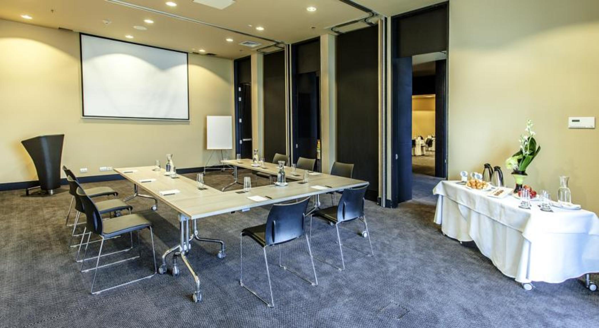 Movich Buro 26 Hotel