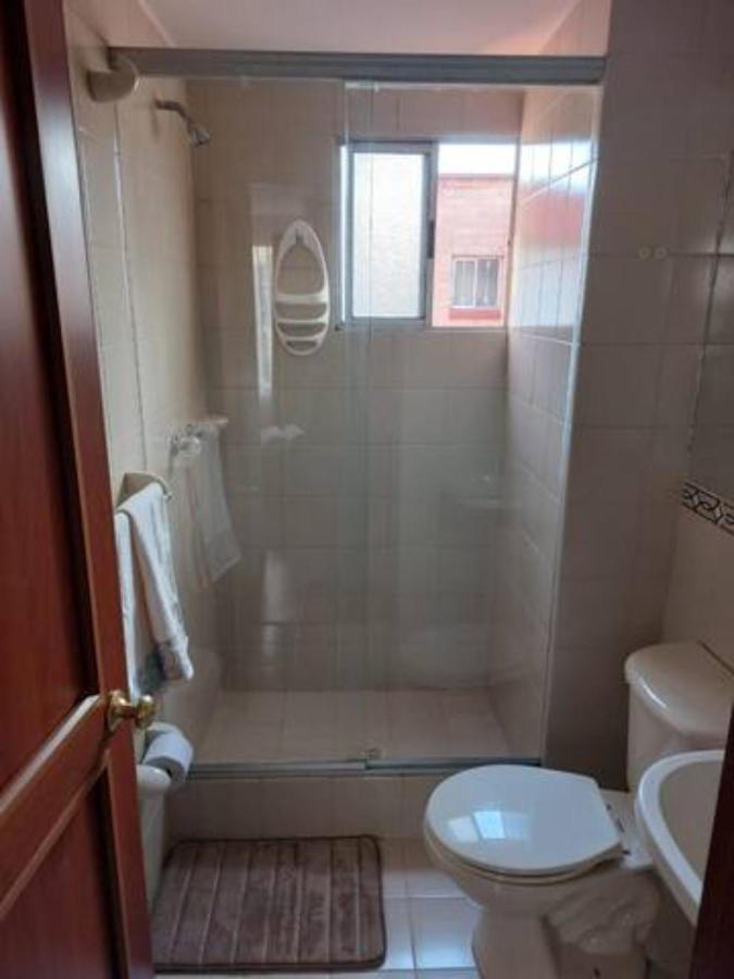 Hermosa Habitacion Cerca Al Aeropuerto Homestay *