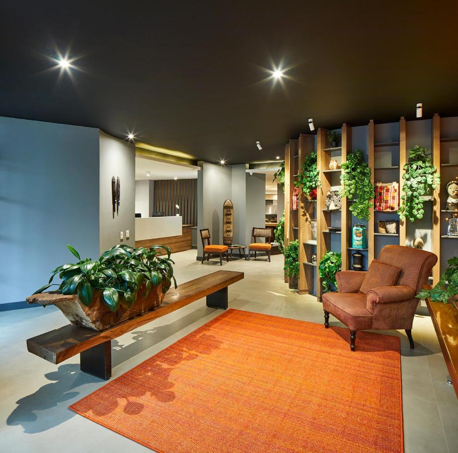 Nico Apartasuites 4*