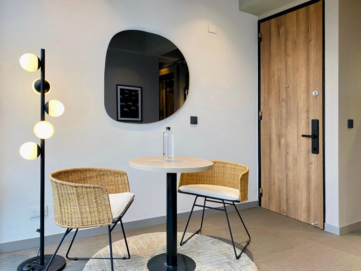 Monochrome Loft In San Patricio * Bogota