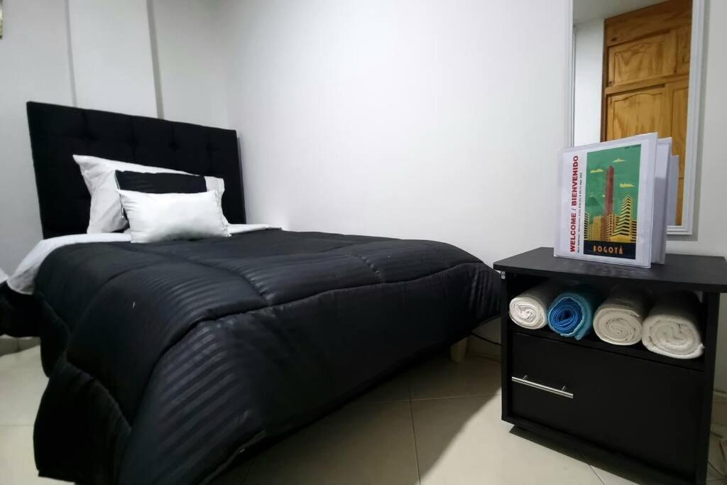 Luminoso Y Confortable Apt. A 6 Minutos Del Aeropuerto El Dorado. Apartment Bogota