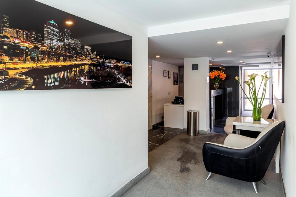 Apartasuite Edificio Monir Apartment *