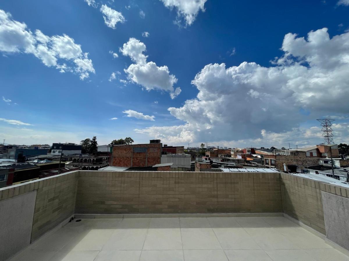 Hermoso Apartamento Con Terraza, Excelente Ubicacion Cerca Al Centro De La Ciudad Apartment