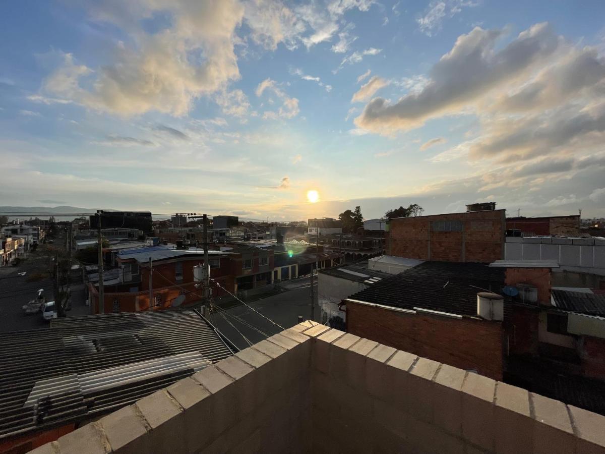 Hermoso Apartamento Con Terraza, Excelente Ubicacion Cerca Al Centro De La Ciudad *