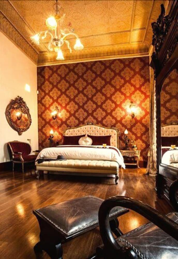 Hotel The Orchids