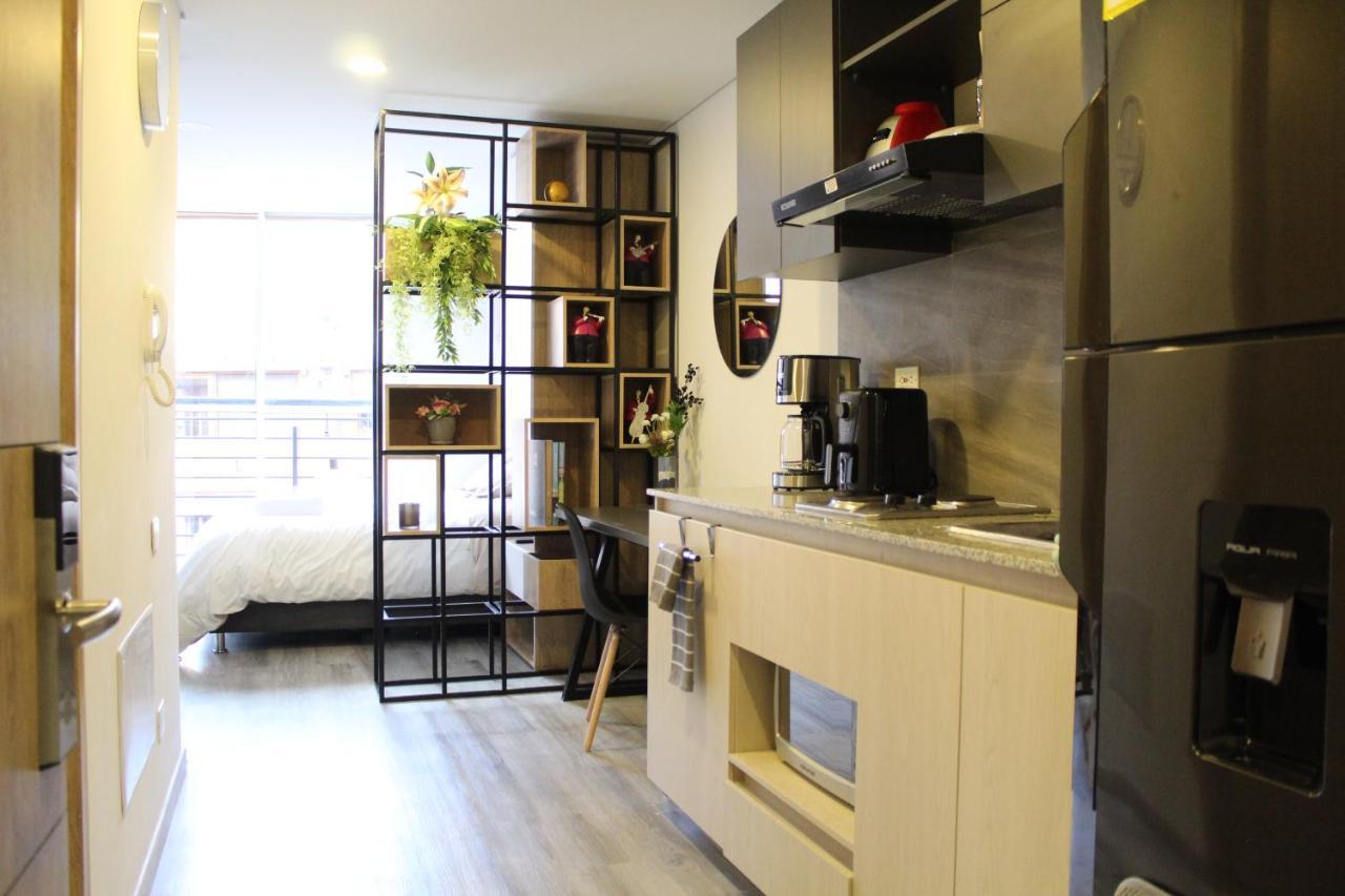 Loft Between Business Centers & Restobars Apartment *