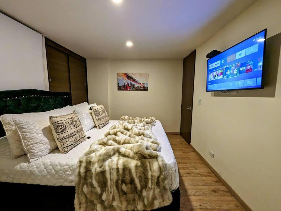 ¡apto Con Hermosa Vista En El Corazon De Bogota! *