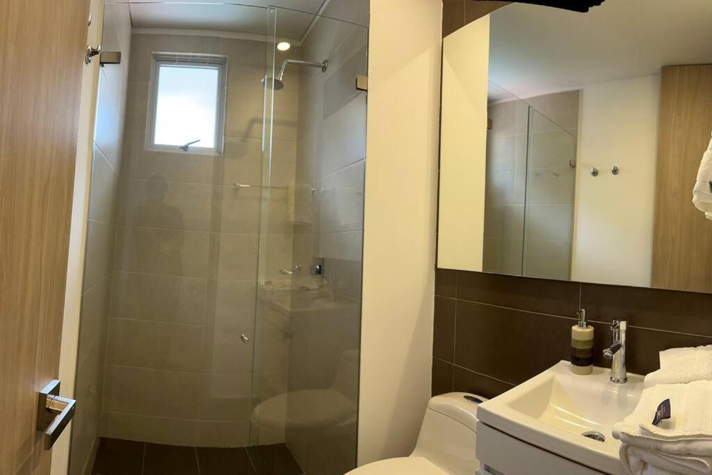 Independent In Front Business Center Apartment