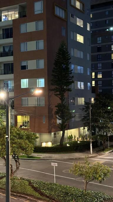 Apartment Independent In Front Business Center Bogota