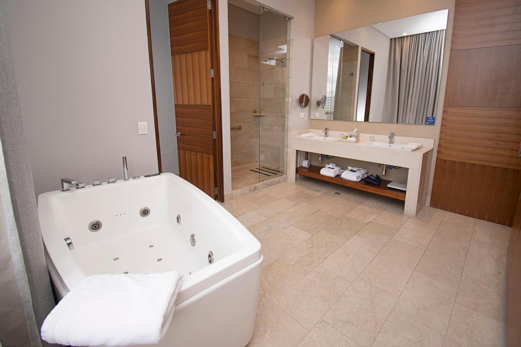 Hotel Doubletree By Hilton Parque 93 Bogota