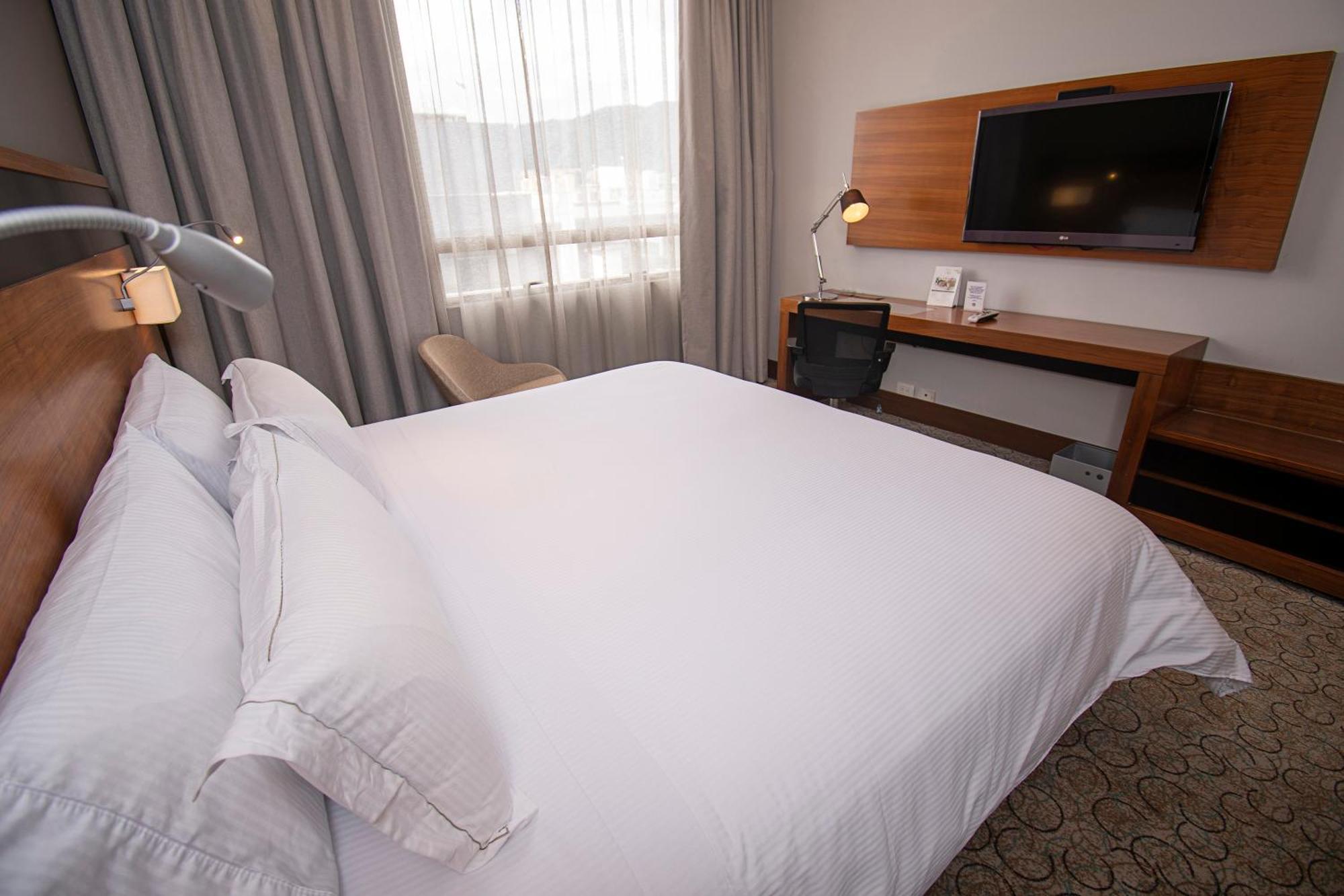 Doubletree By Hilton Parque 93 Hotel 5*