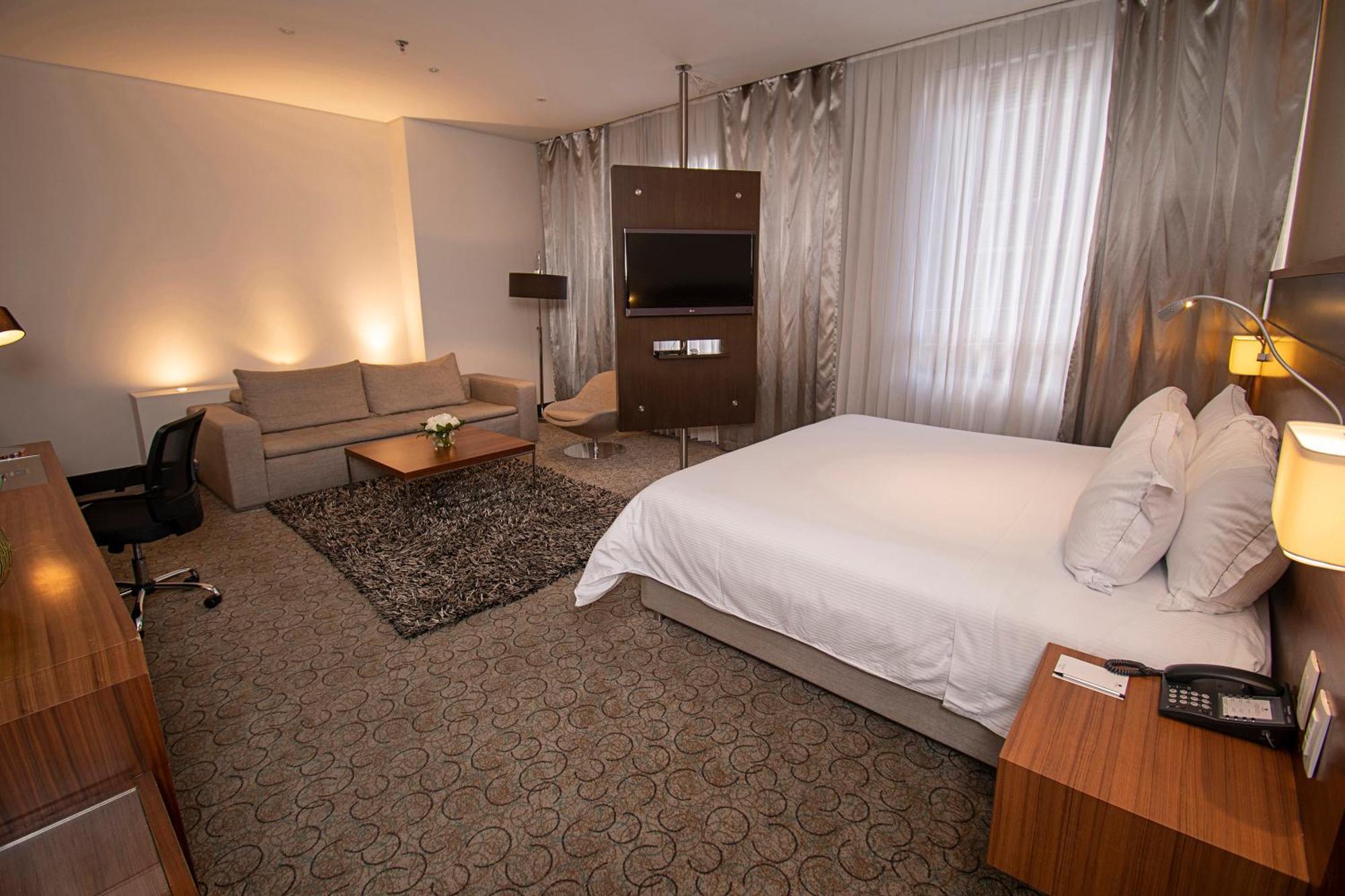 Doubletree By Hilton Parque 93 Bogota