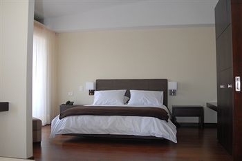 Nico Apartasuites Hotel