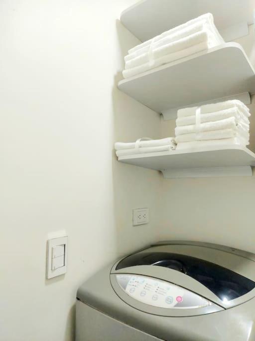 Apartment Executive Minutes From The Airport Bogota