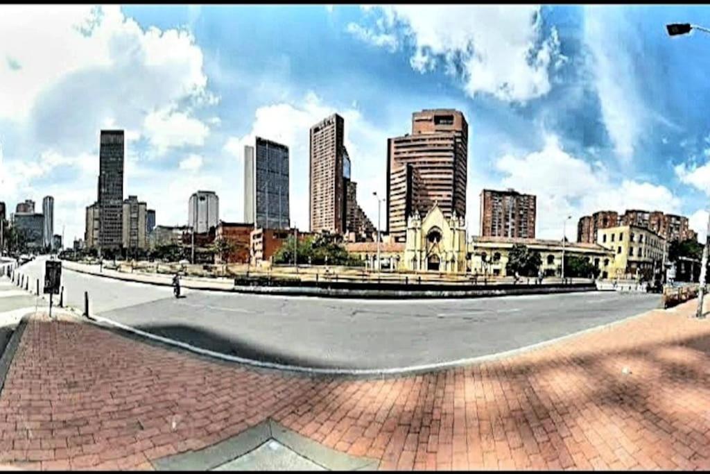 Executive Minutes From The Airport * Bogota