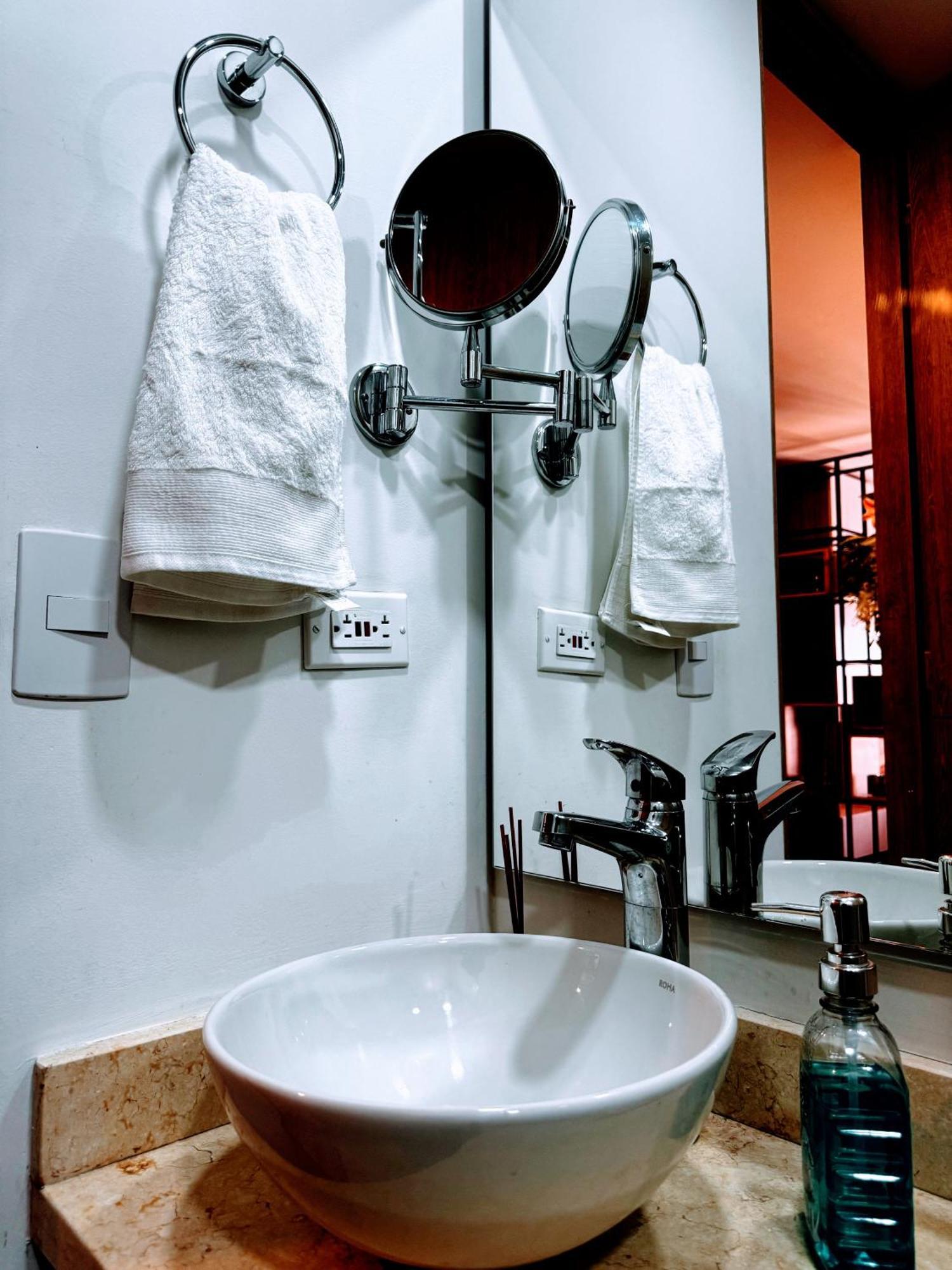 Loft Between Business Centers & Restobars *
