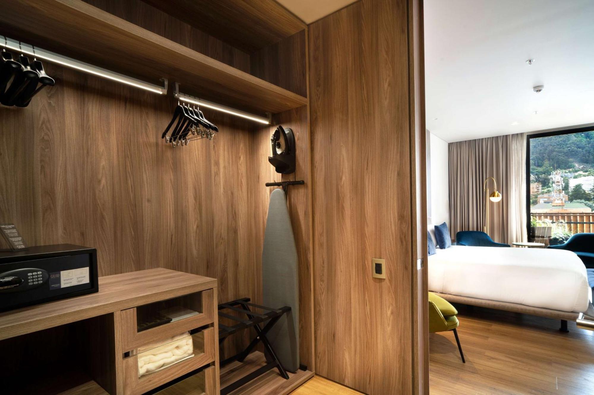 Salvio Parque 93 Bogota, Curio Collection By Hilton