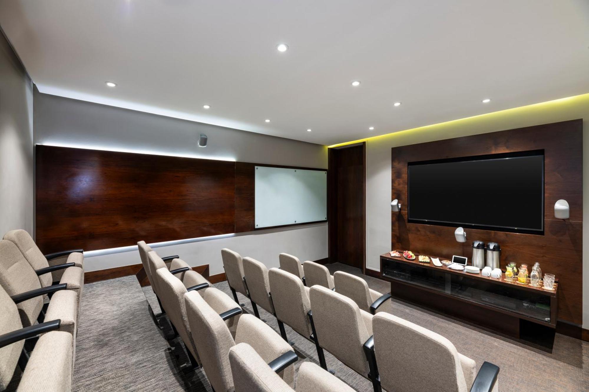93 Luxury By Preferred 5*