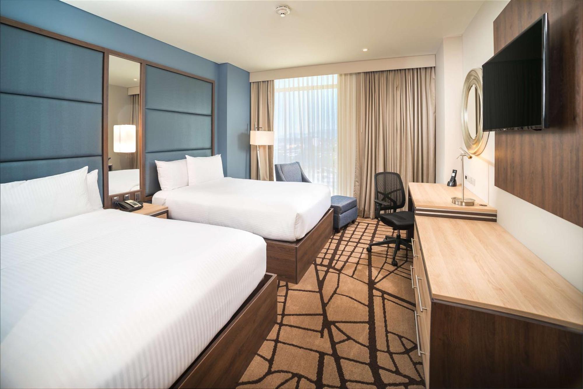 Hotel Hilton Garden Airport 4*