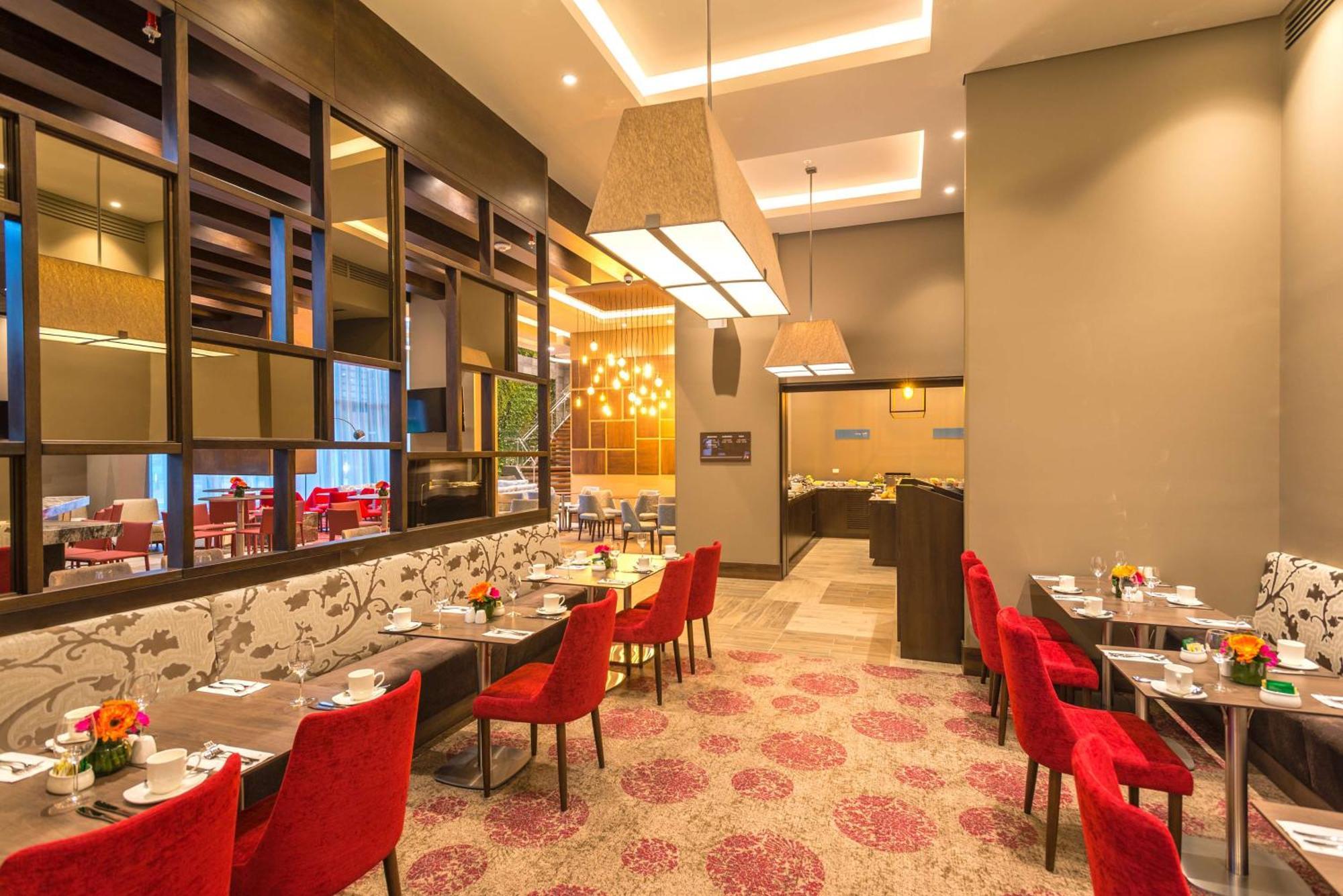 Hilton Garden Airport Hotel